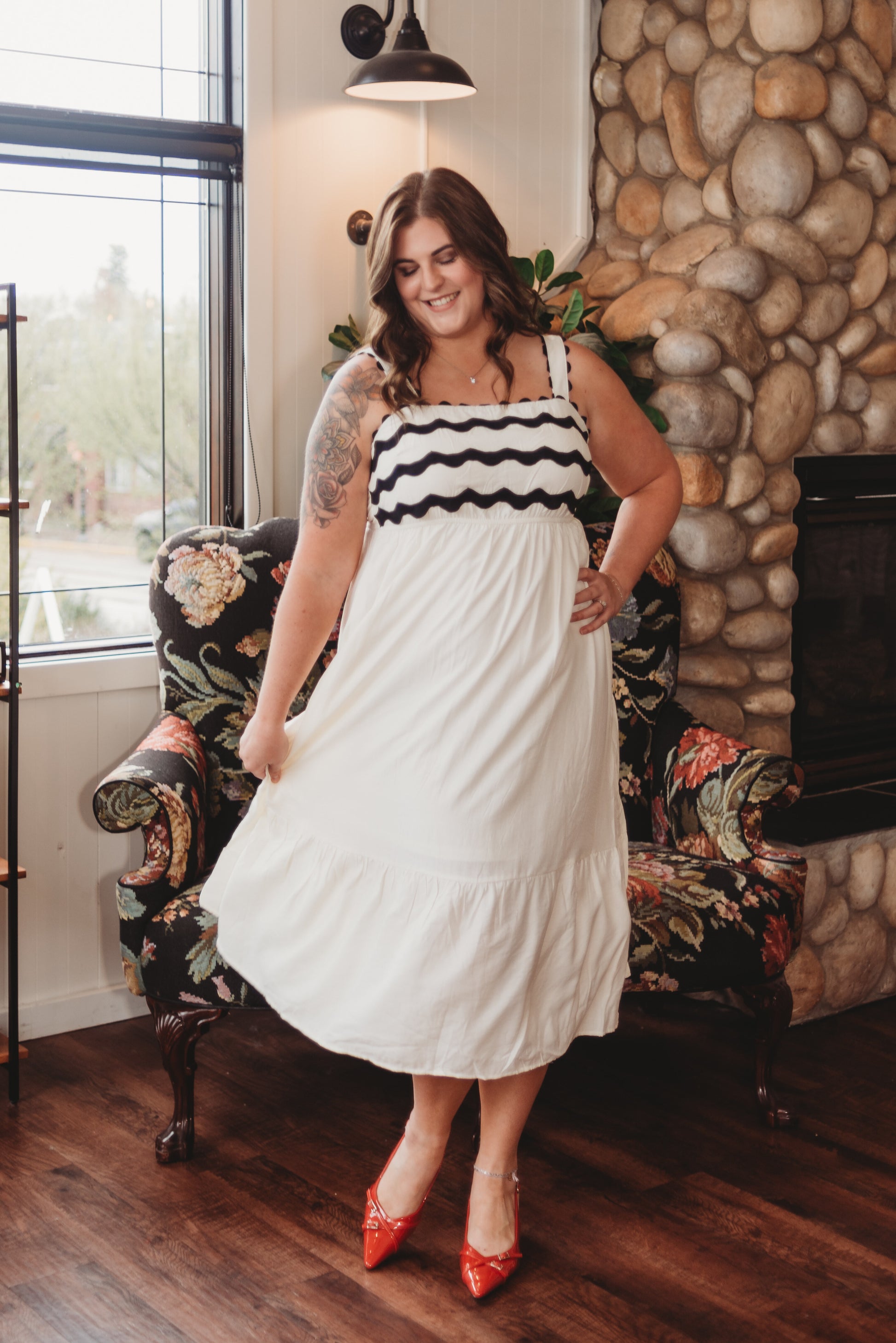 + Amren Wavy Detail Midi Dress