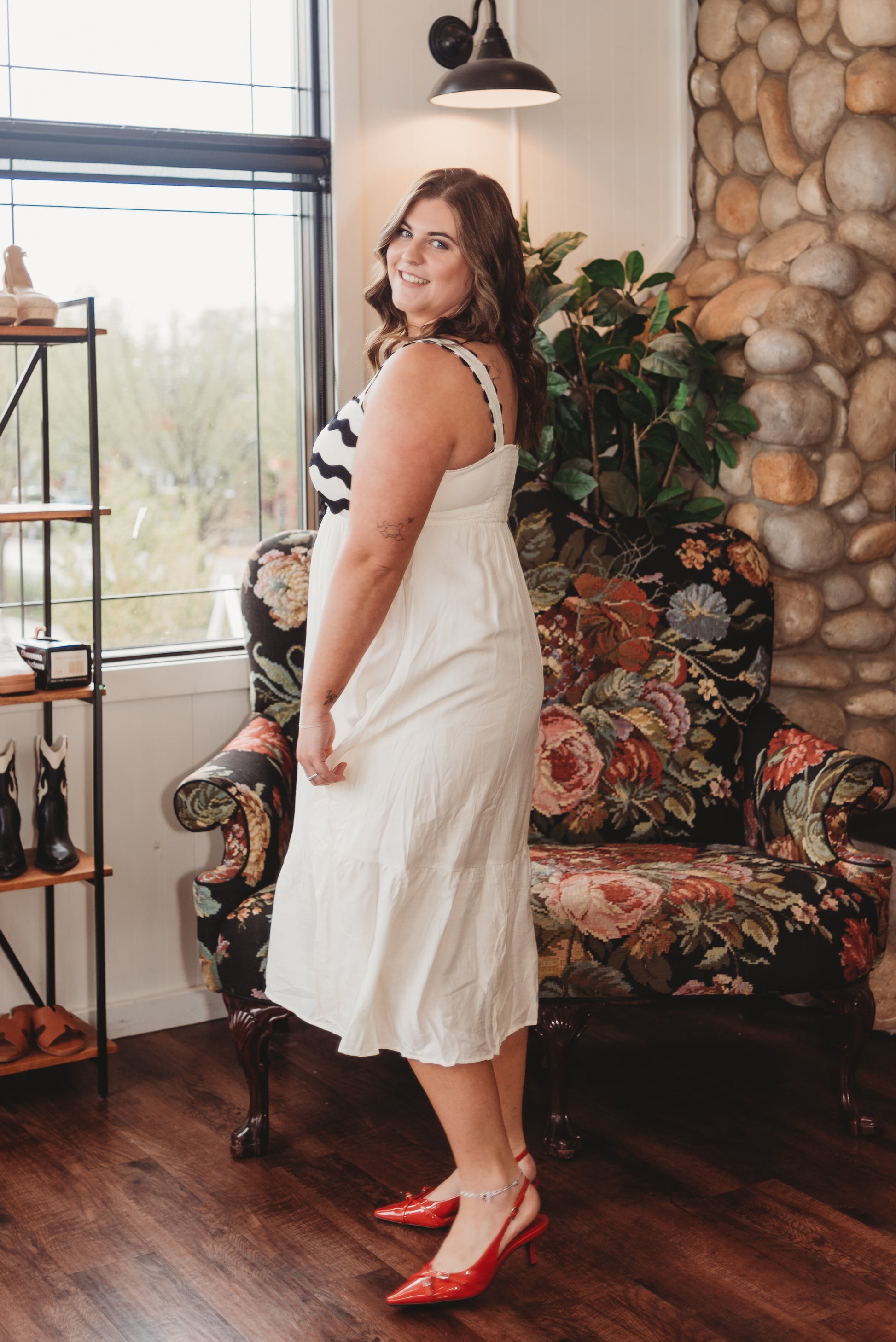 + Amren Wavy Detail Midi Dress