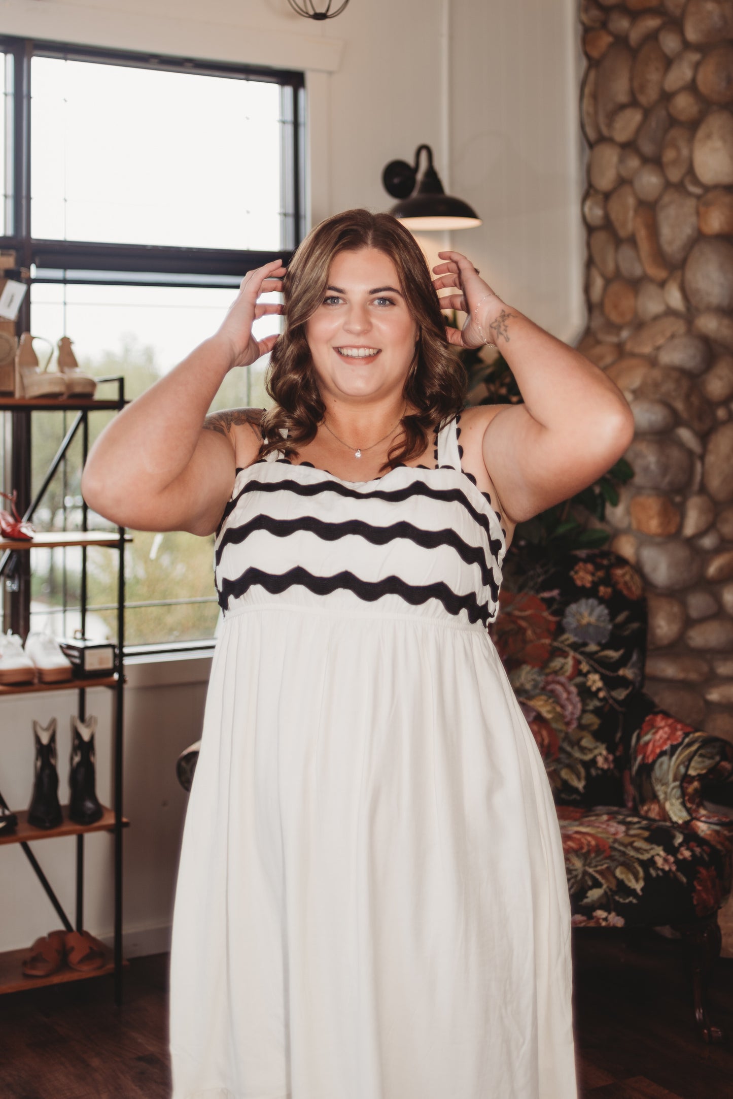 + Amren Wavy Detail Midi Dress